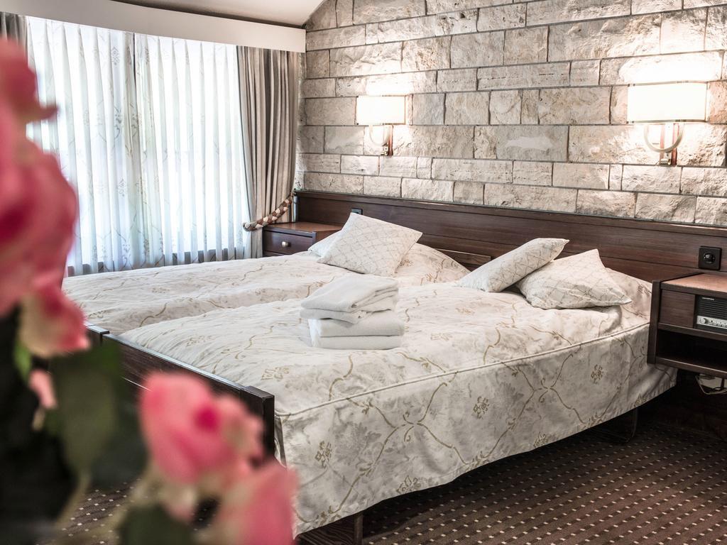 Hotel Restaurant La Porte D'Octodure Martigny Kültér fotó