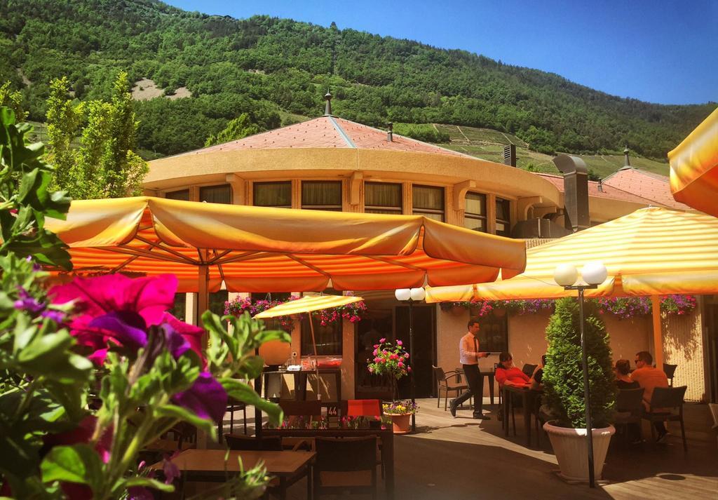 Hotel Restaurant La Porte D'Octodure Martigny Kültér fotó